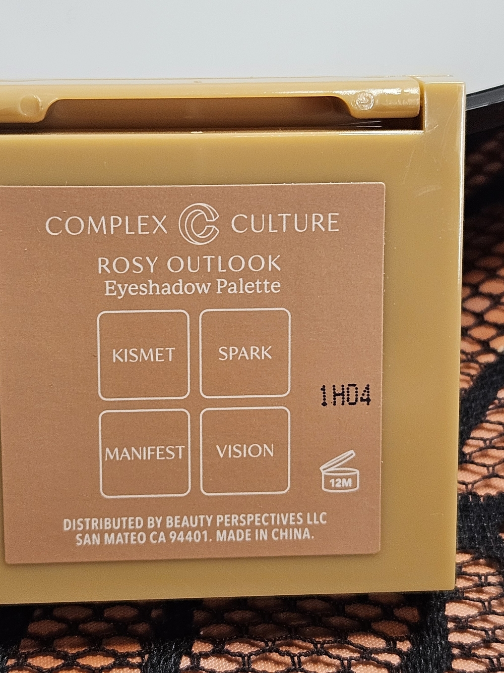 Complex Culture Rosy Outlook 4 Shade Eyeshadow Palette NWT - Picture 2 of 4